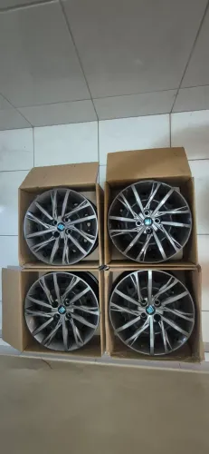 Jogo de 4 aros de ferro e calotas originais 16" fiat pulse