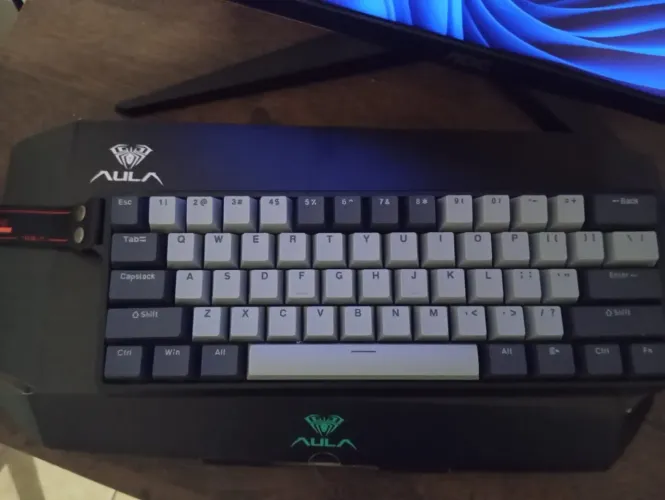 Teclado Gamer AULA WING HE SERIES (Com a caixa + Switch Key)