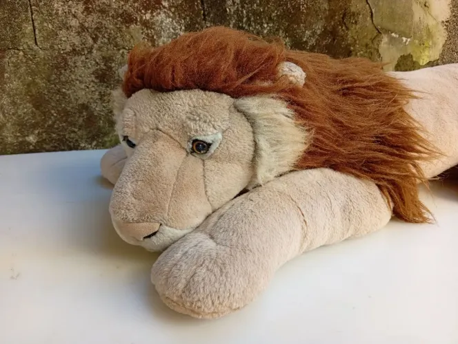 leão de pulúcia grande lionella
