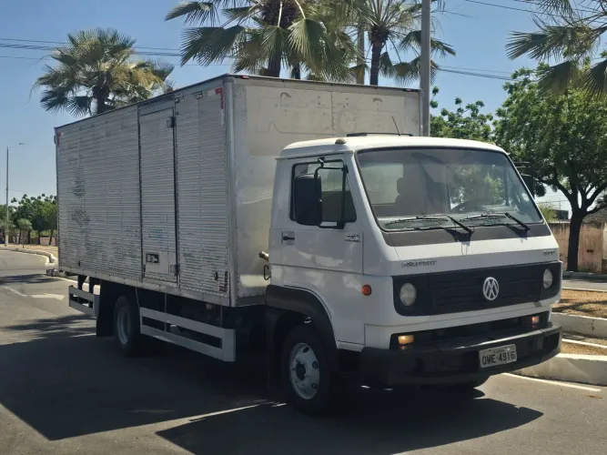 VOLKSWAGEN 8-160 2014