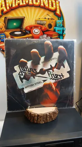 Disco de vinil do Judas Priest. Álbum British Steel. Prensagem de 1980.