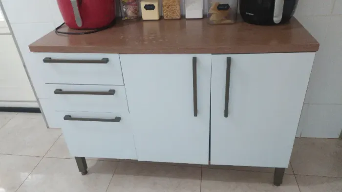 Balcão de Cozinha - 2 gavetas e 3 portas