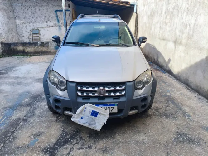 Fiat Strada Adventure1.8/ 1.8 Locker Flex CD 2010