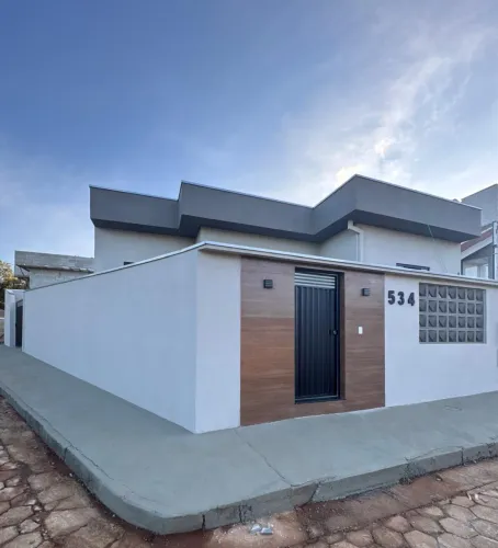 Vende-se casa em Congonhal - MG