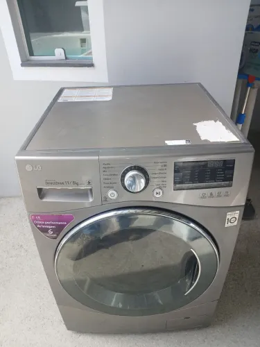 lava e seca 11 kg lg muito silenciosa funcionando perfeitamente!!