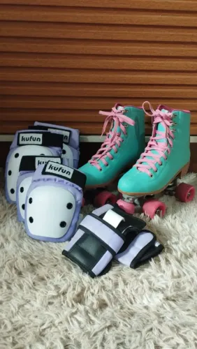 Patins quad com kit de proteção