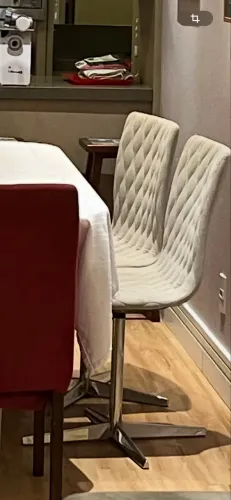 Cadeira de linho base única