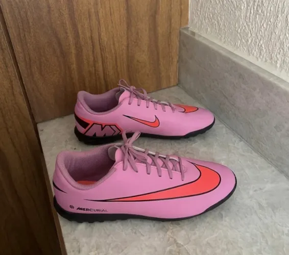 Chuteira Society Mercurial NOVA tamanho 42