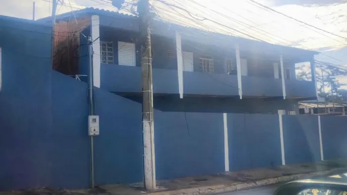 Alugo kitnet região próximo ao shopping três Américas e UFMT