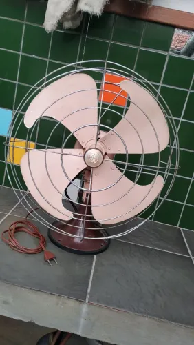 Ventilador GE antigo
