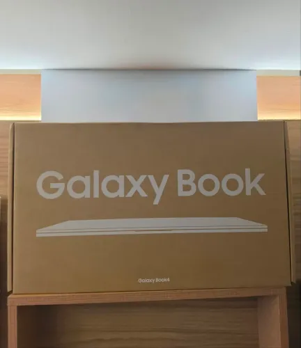 GALAXY BOOK4