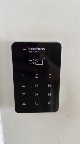Vendo kit controle de acesso fechadura magnética Intelbras
