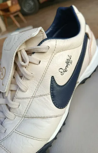 Nike Tiempo R10 Ronaldinho original couro - tamanho : 41/42