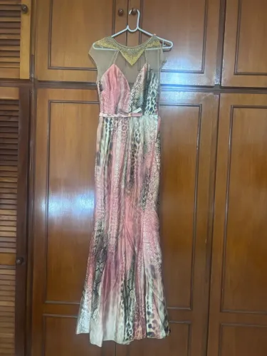 Vestido de festa longo bordado