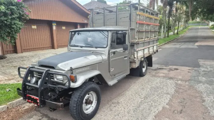 Toyota Band.Jipe Cap.de Aço Chas. Longo Diesel 2001