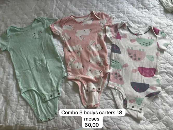 Combo 4 bodys cartes 18 meses com manga curta e 1 de 24 meses regata .
