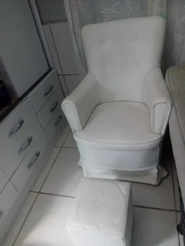 Poltrona de amamentação