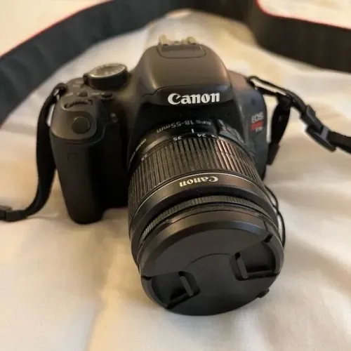 CÂMERA CÂNON T3i