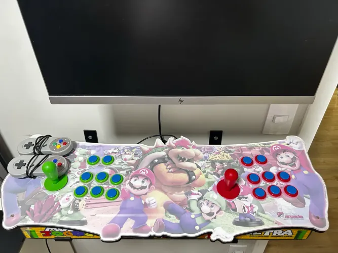 Fliperama com 13 mil jogos 