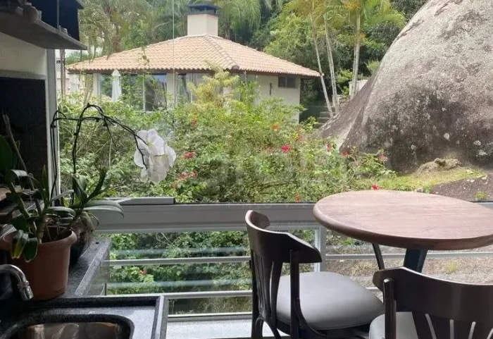 Apartamento 65m², 2 quartos, sendo 1 suite, 1 vga de garagem