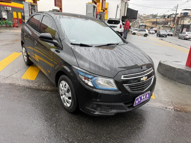 Chevrolet Onix Hatch LT 1.4 8V Flex Power Mec. 4P 2015