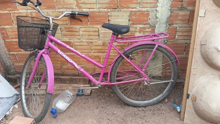 Bicicleta com acessórios
