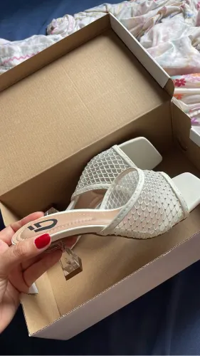 SAPATO SALTO EM STRASS