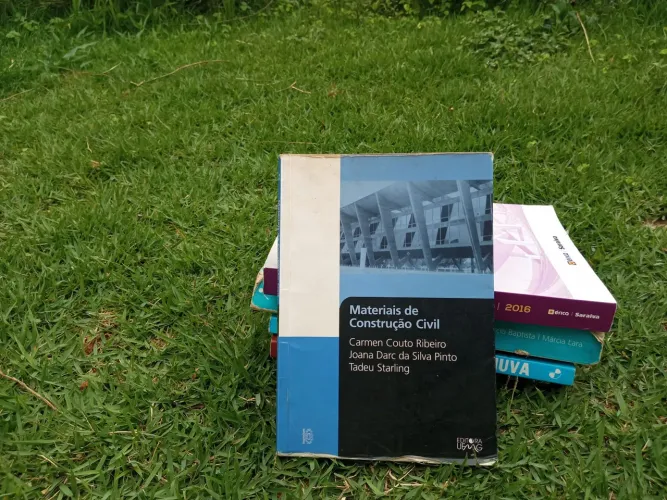 Livro Materiais e construção civil