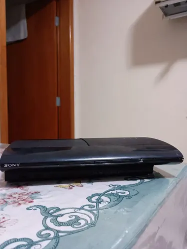 PS3 Completo + 2 Controles + Jogos na Memória