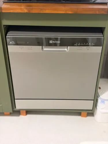 Lava louças 8 serviços Electrolux