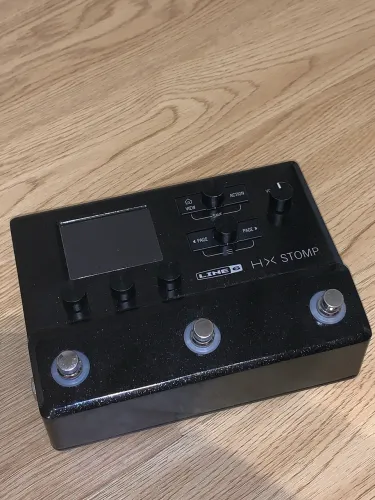 HX STOMP COM FONTE ORIGINAL