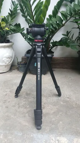 Tripé Profissional Ulanzi Ombra MT-56 usado muito pouco