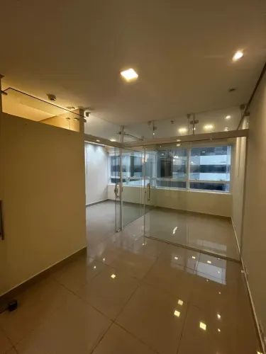 Sala Comercial para venda ou locação na melhor região de Alphaville, 43m² com 1 vaga na ga