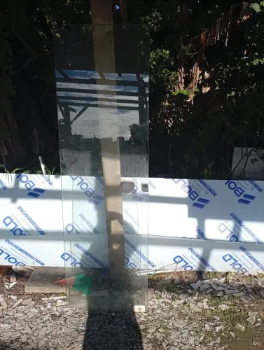 Vendo porta de vidro completa