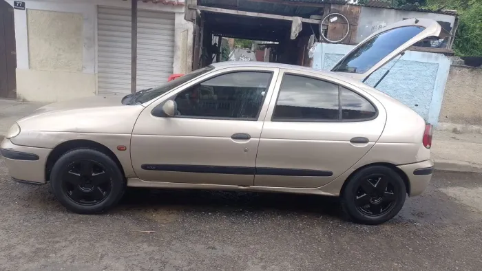 Renault Megane Hatch Rxe/egeus 1.6 16V 2001