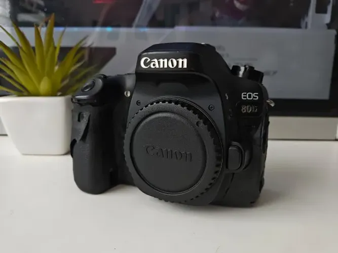 Canon 80D