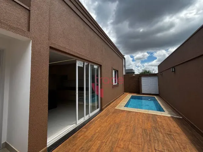 Casa para Venda e Locação de 03 Quartos sendo todos Suítes no Bairro Recreio das Acácias e