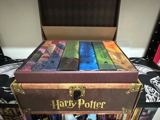 BOX HARRY POTTER CAPA DURA - EDIÇÃO ESPECIAL