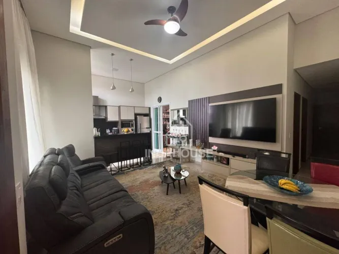 Casa 3 Dorm/ 01 Suíte, 2 vagas, AC.105m2