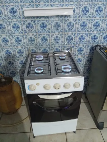 FOGÃO 4 BOCAS CONSERVADO -ENTREGO 