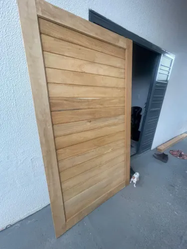 Porta Madeira maciça Amarelão