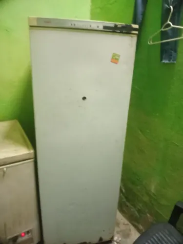 Freezer bosch com defeito