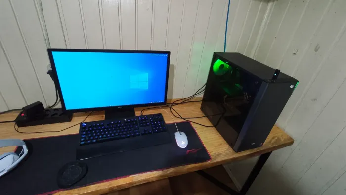 ? PC Gamer Completo GTX 1660 Super + Monitor LG IPS + Periféricos Logitech + 2 Headsets
