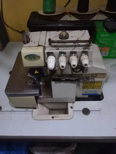 Máquina de costura interlok