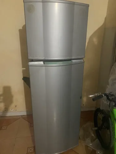Geladeira para retirada de peças