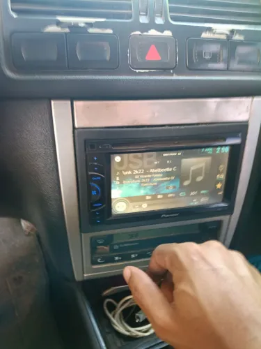 Dvd Pioneer e voltímetro