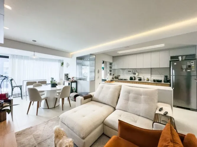 Apartamento para Venda em Florianópolis, Coqueiros, 2 dormitórios, 2 suítes, 3 banheiros,