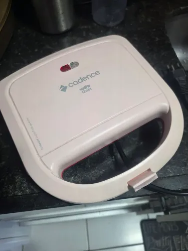 Maquina de waffles cadence 220v