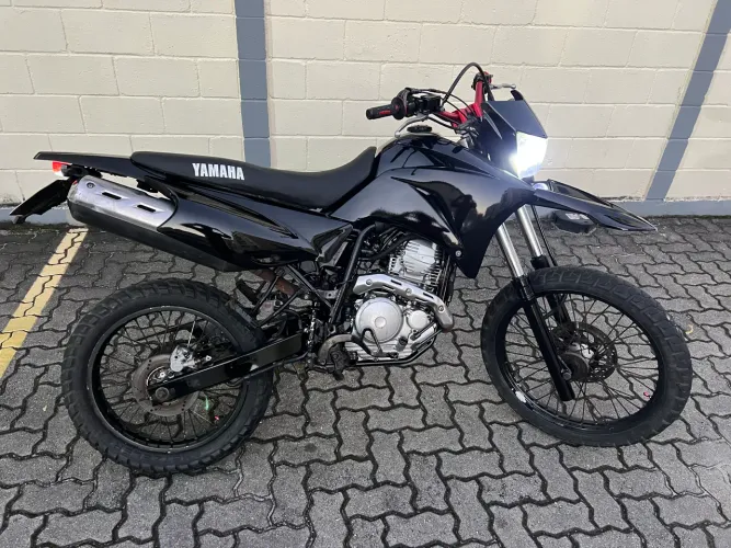 Lander 250 2007 preta