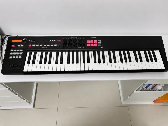 TECLADO ROLAND XPS10